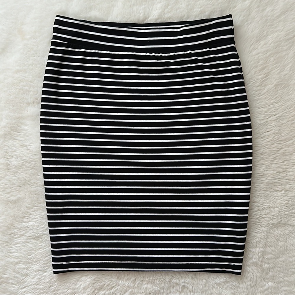 Marine Layer Skirt - Size Small